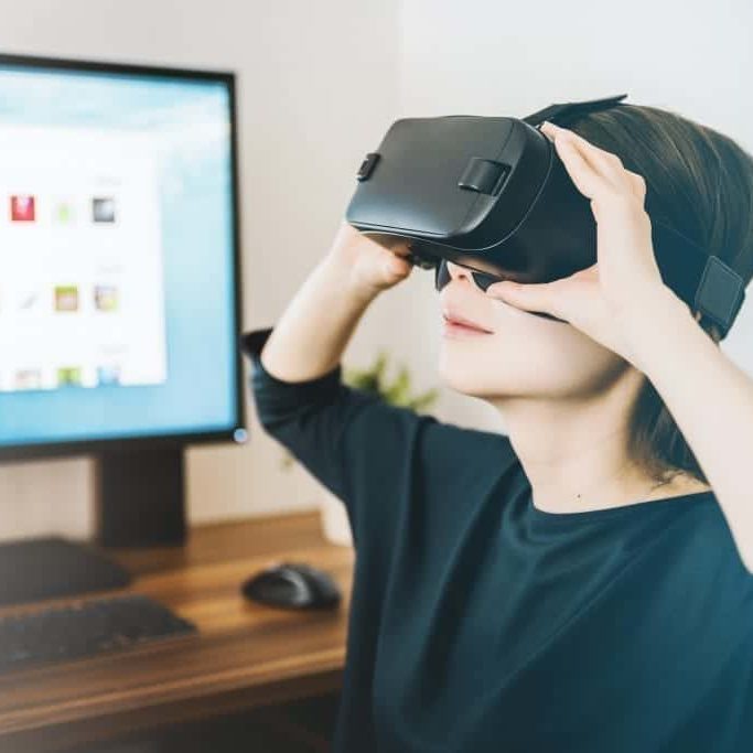 A women using a VR headset